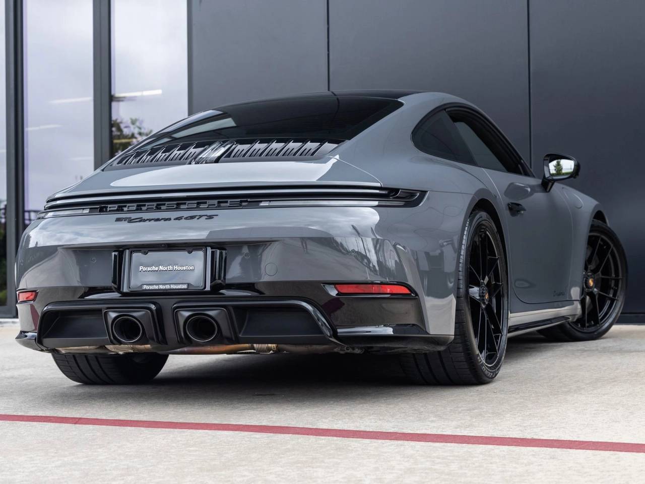 2026 Porsche 911 Carrera 4 GTS