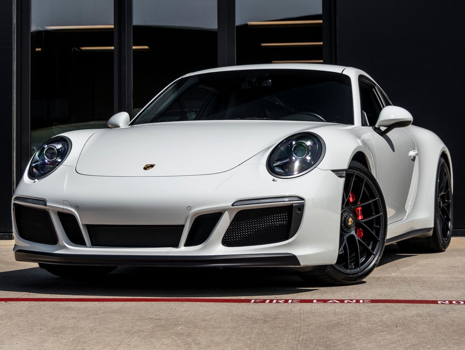 2018 Porsche 911 Carrera 4 GTS
