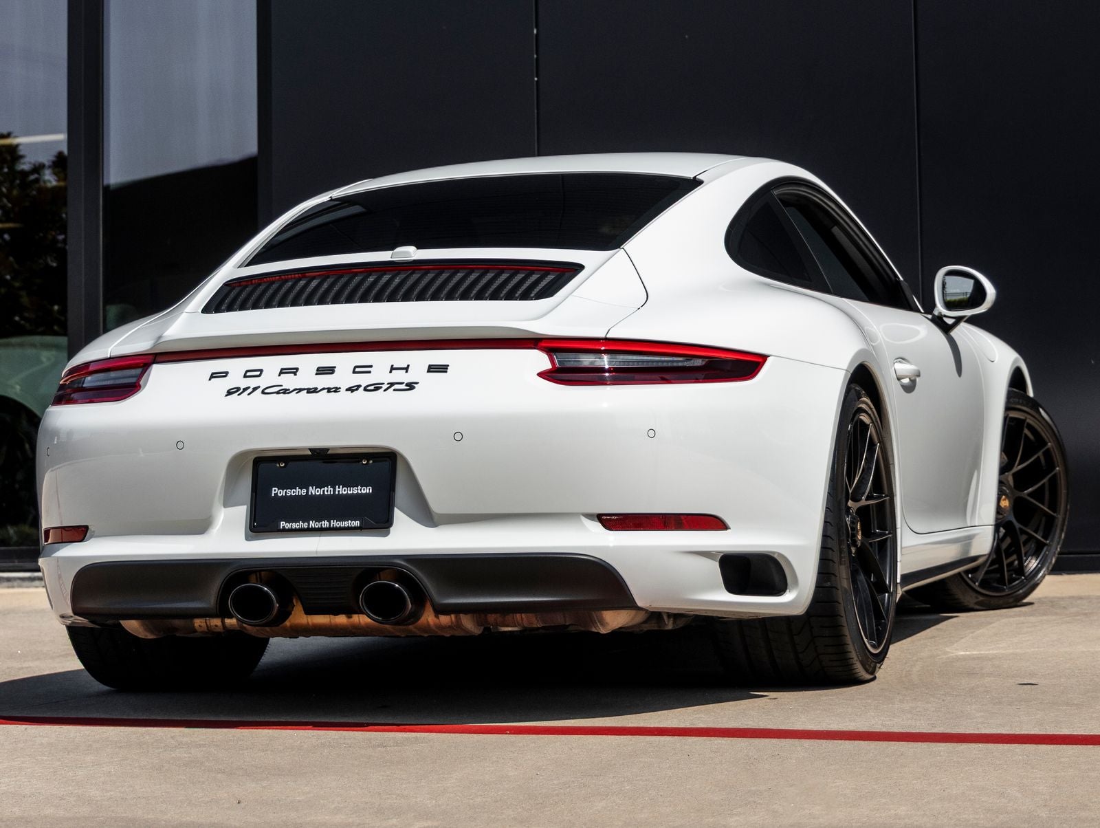 2018 Porsche 911 Carrera 4 GTS