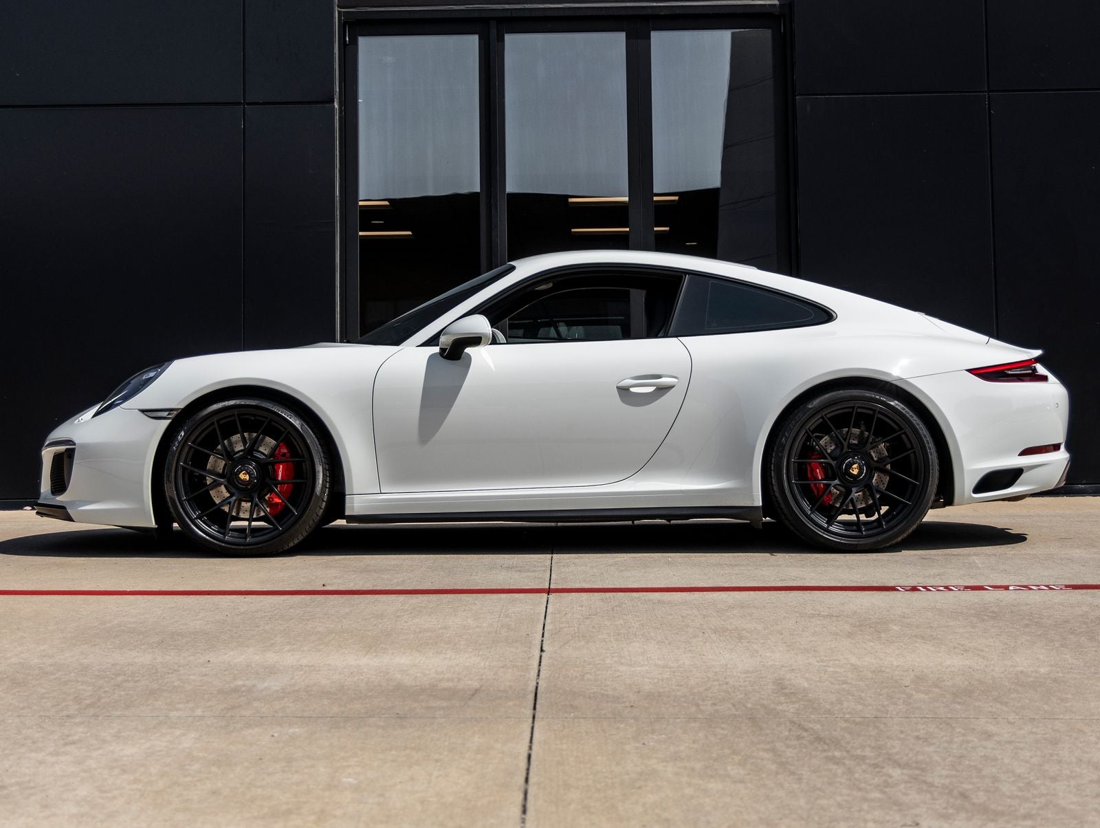 2018 Porsche 911 Carrera 4 GTS