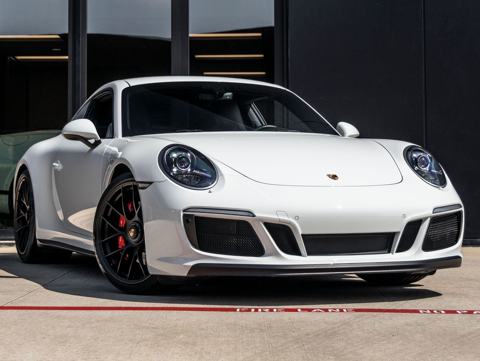 2018 Porsche 911 Carrera 4 GTS