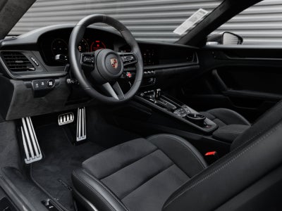 2025 Porsche 911 Carrera GTS