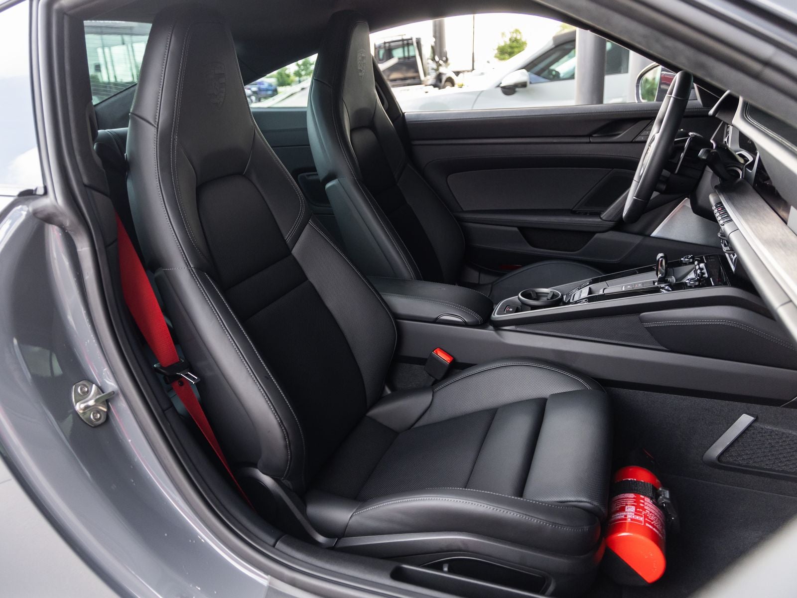 2025 Porsche 911 Carrera GTS