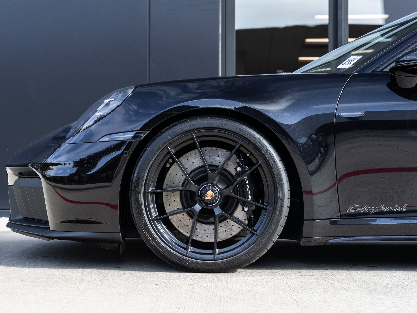 2025 Porsche 911 Carrera 4 GTS