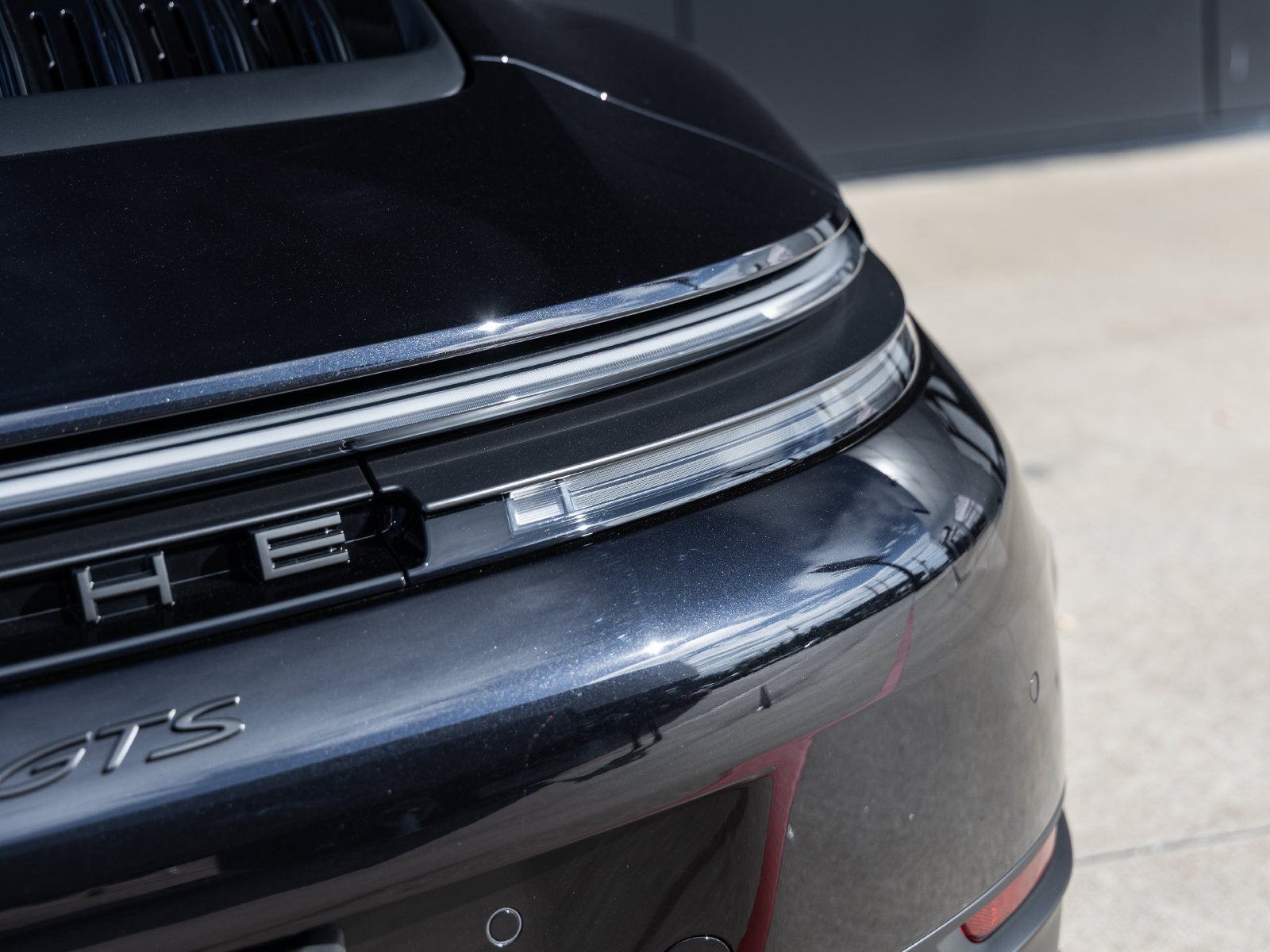 2025 Porsche 911 Carrera 4 GTS