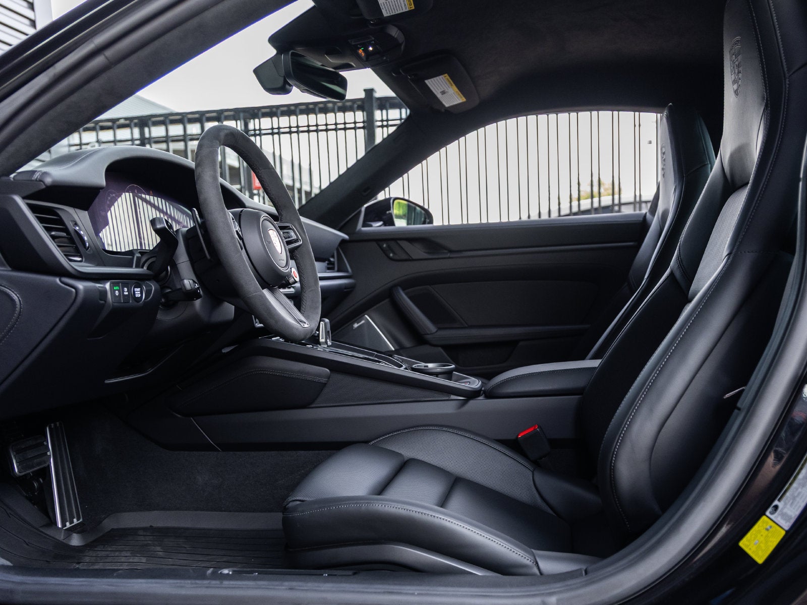 2025 Porsche 911 Carrera 4 GTS