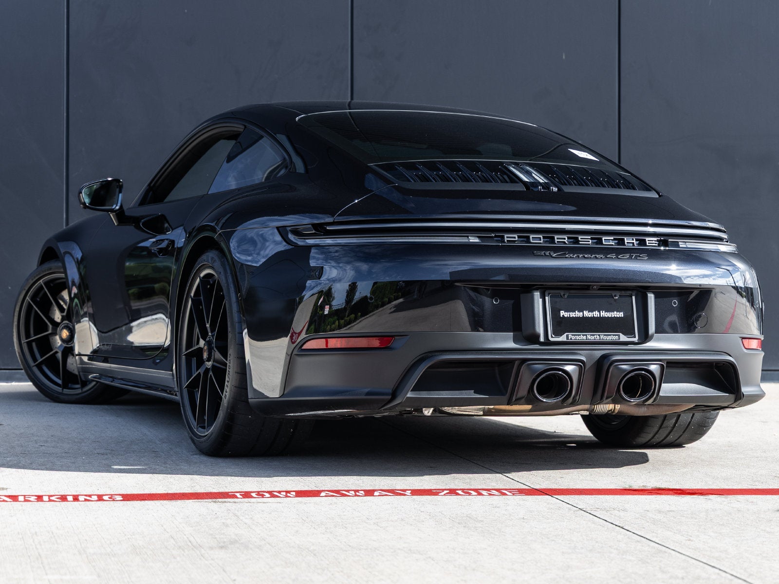 2025 Porsche 911 Carrera 4 GTS