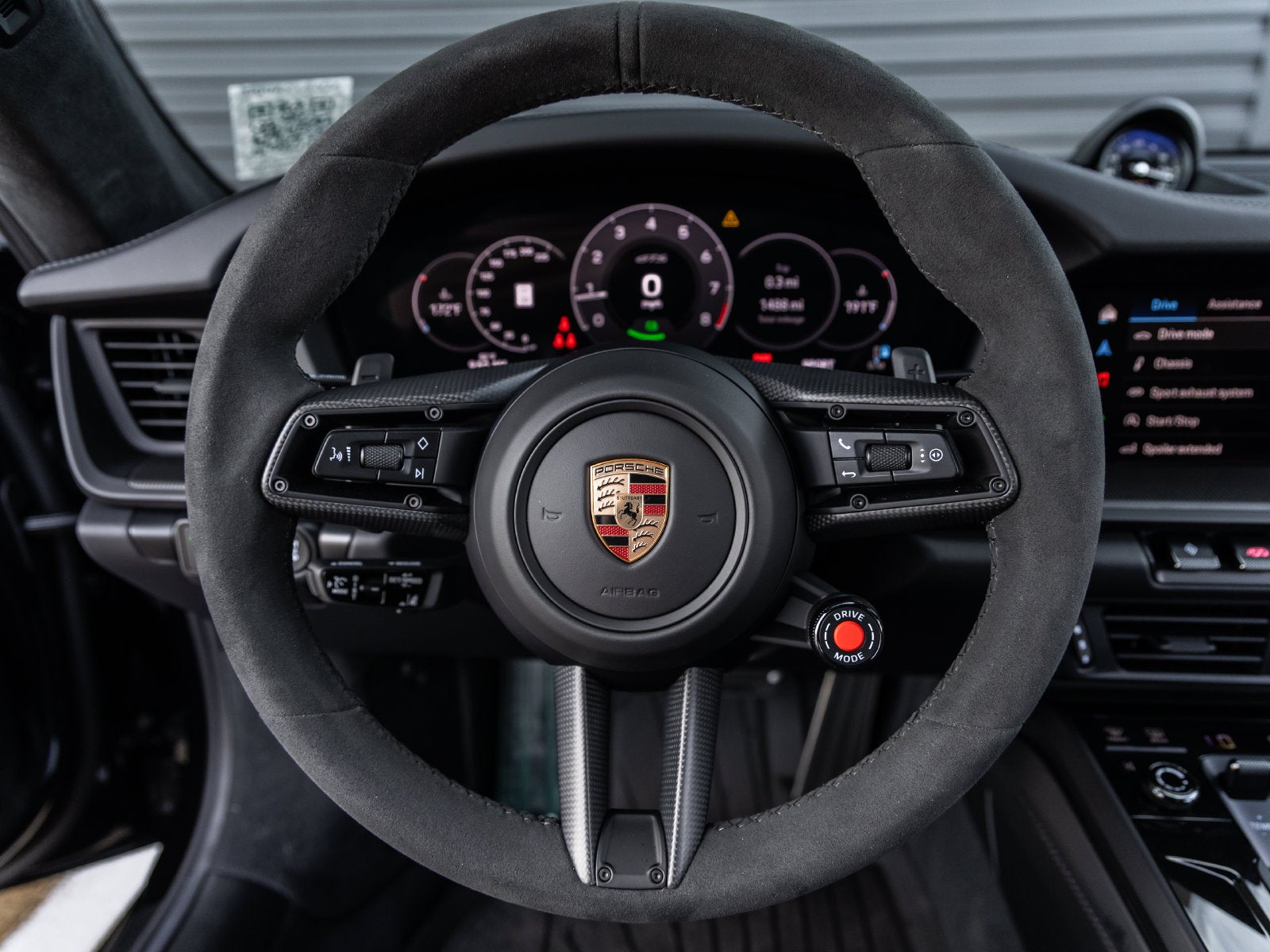 2025 Porsche 911 Carrera 4 GTS