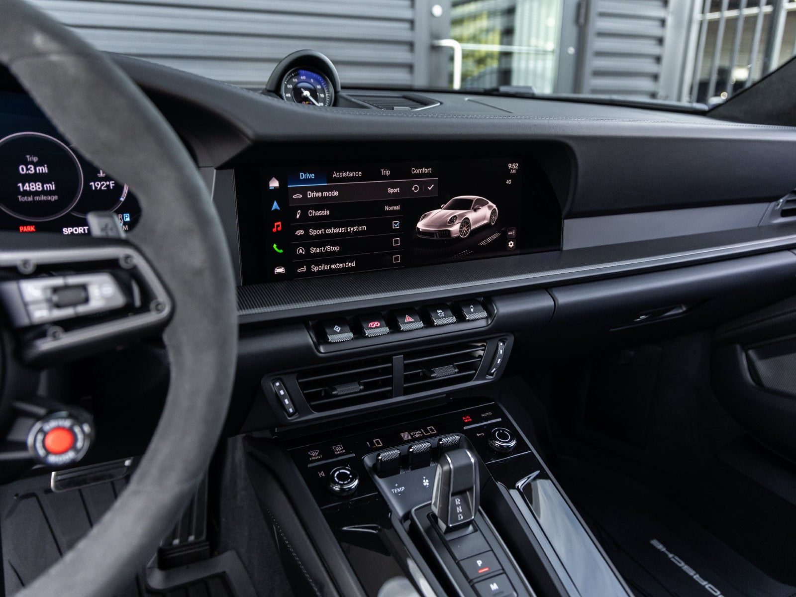 2025 Porsche 911 Carrera 4 GTS