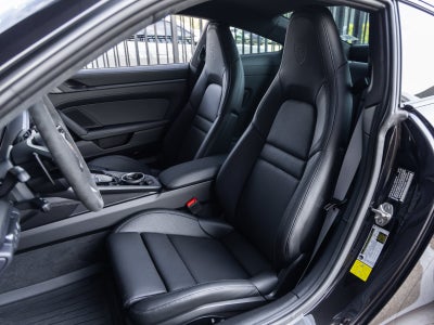2025 Porsche 911 Carrera 4 GTS