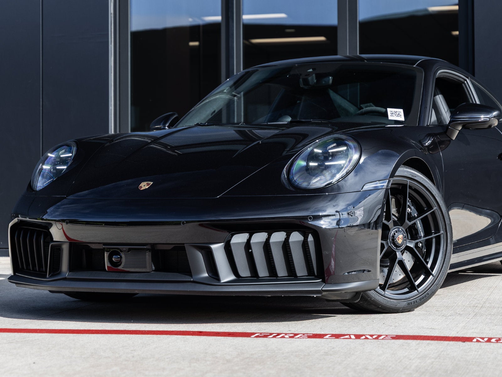 2025 Porsche 911 Carrera 4 GTS