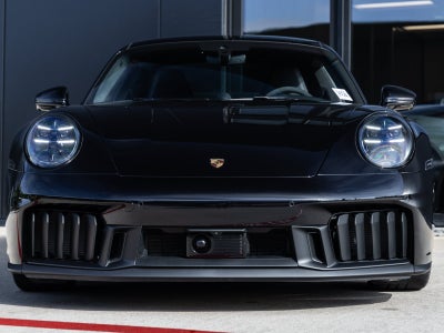 2025 Porsche 911 Carrera 4 GTS