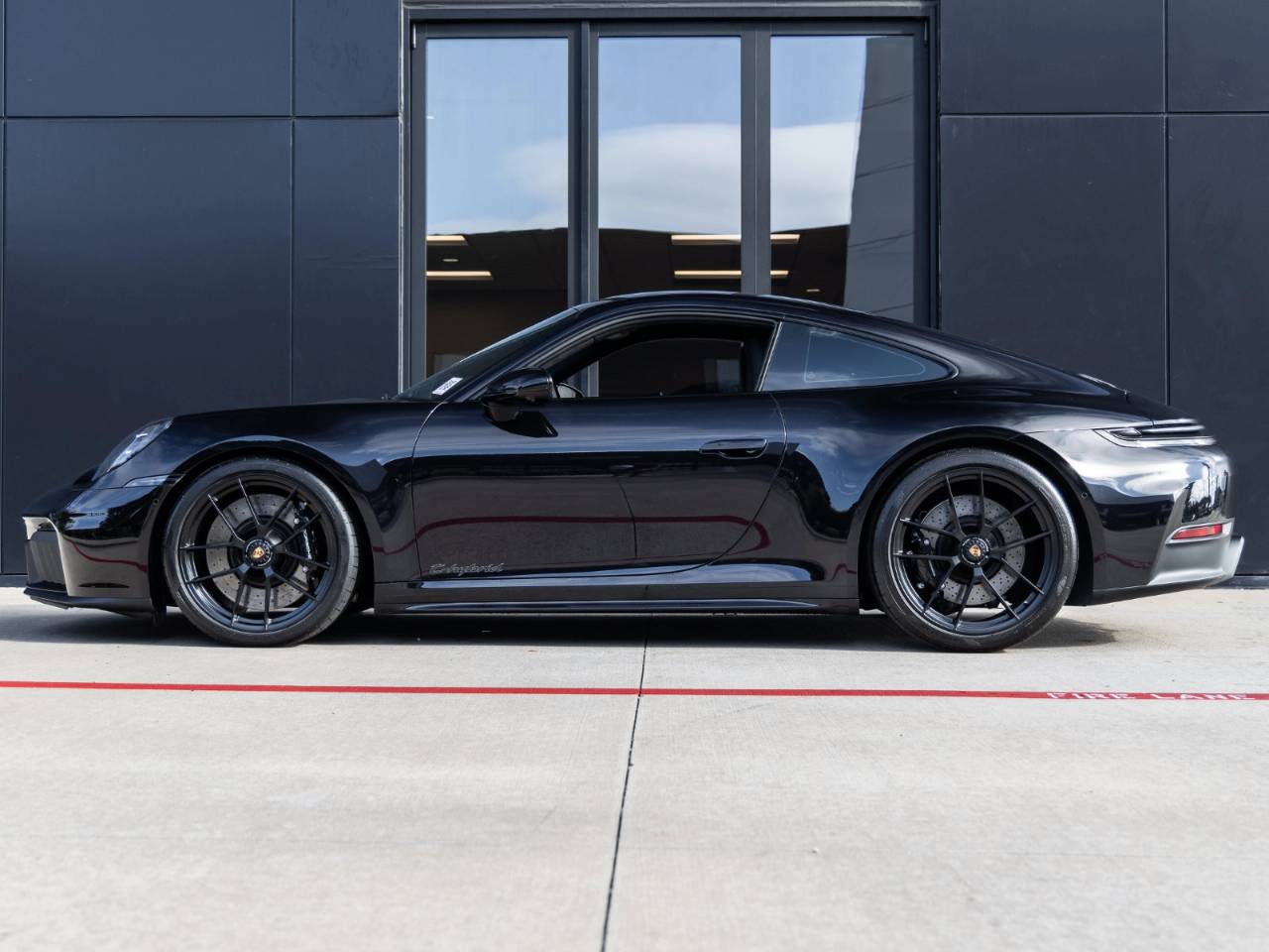 2025 Porsche 911 911 Carrera 4 GTS
