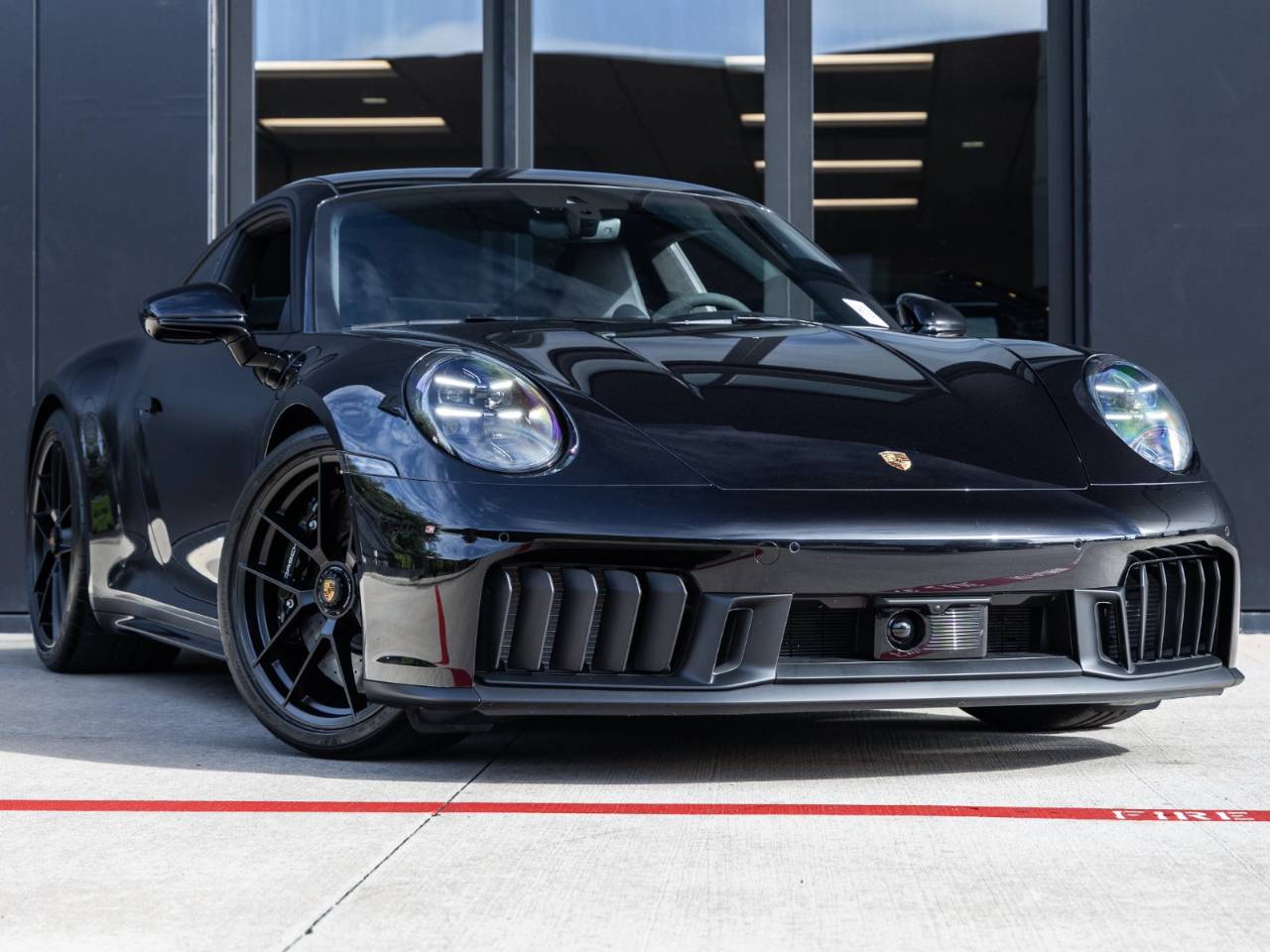 2025 Porsche 911 911 Carrera 4 GTS