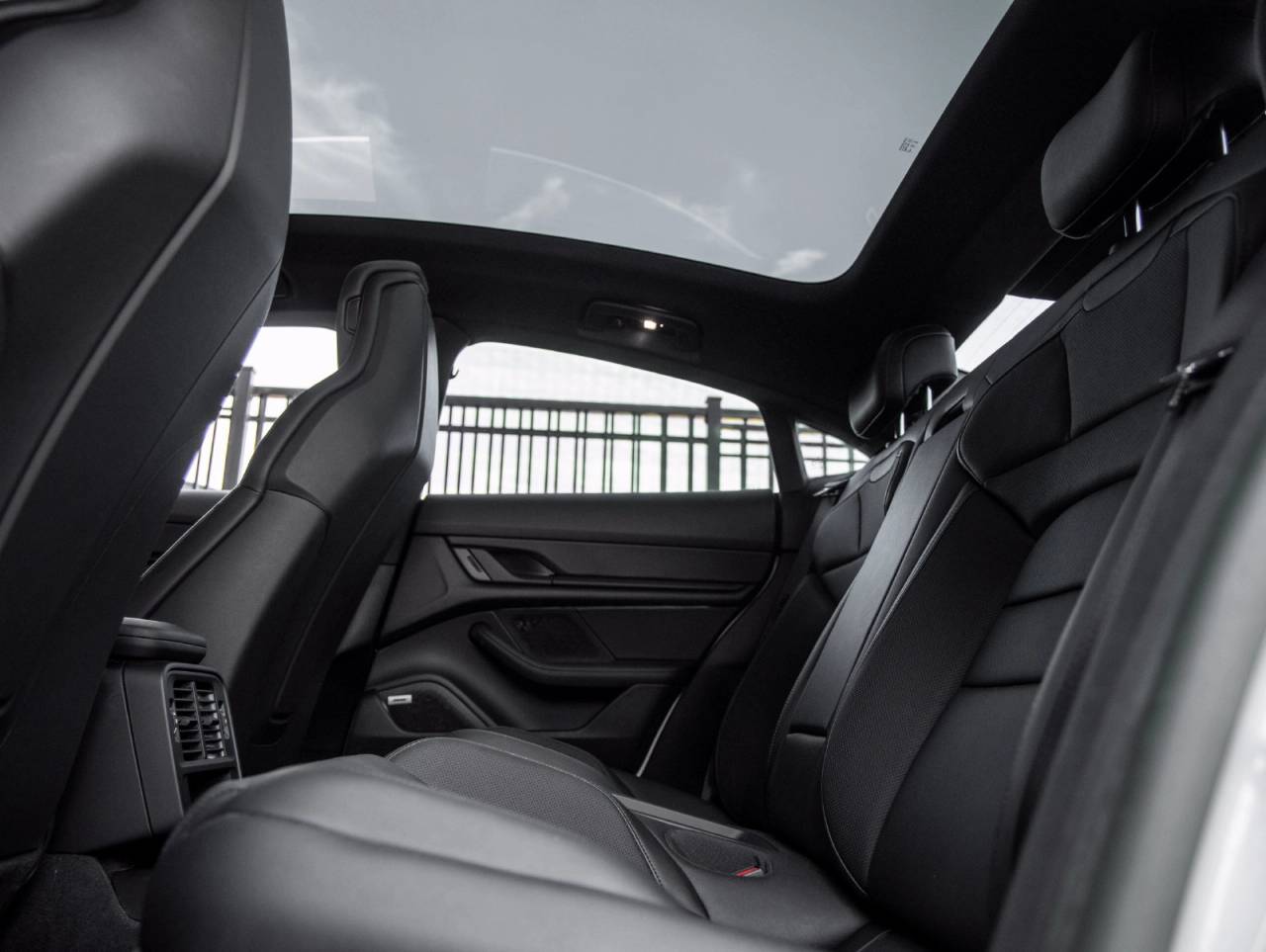2023 Porsche Taycan Taycan 4S