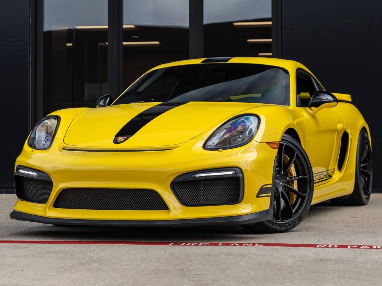 2016 Porsche Cayman GT4