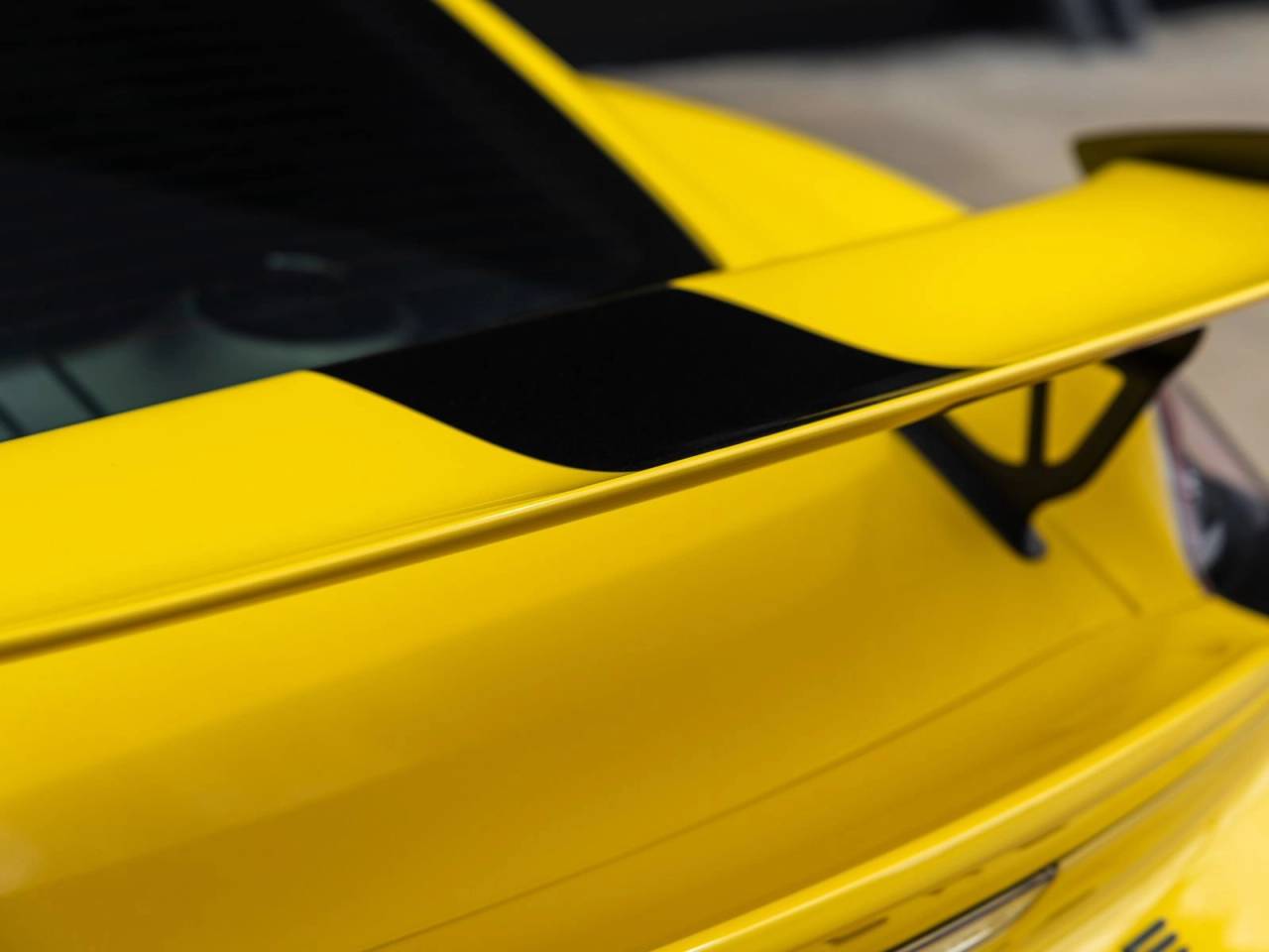 2016 Porsche Cayman GT4