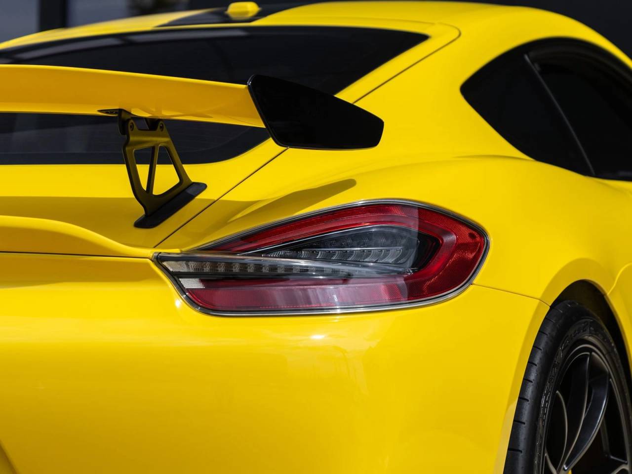 2016 Porsche Cayman GT4