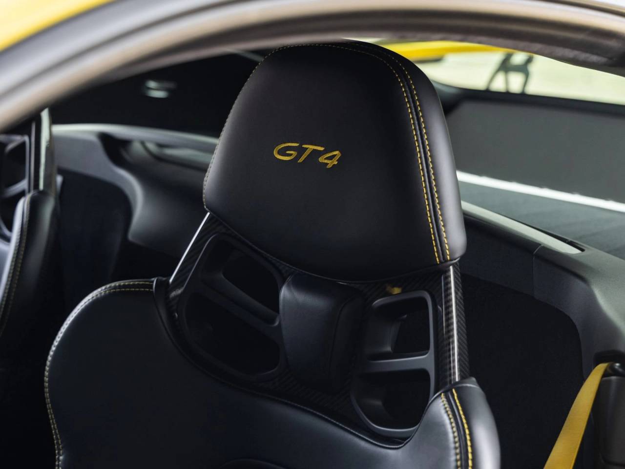 2016 Porsche Cayman GT4
