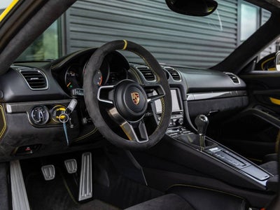 2016 Porsche Cayman GT4