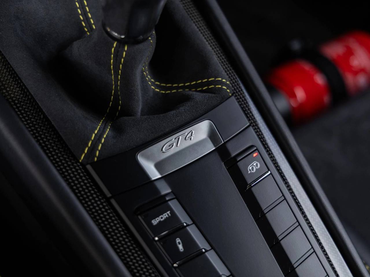 2016 Porsche Cayman GT4