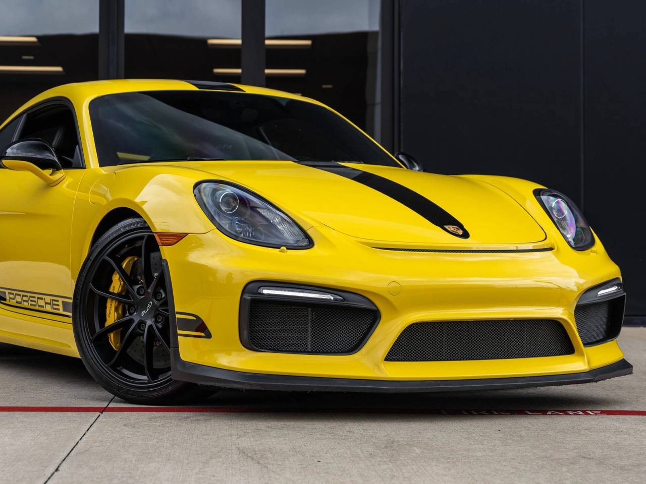 2016 Porsche Cayman GT4