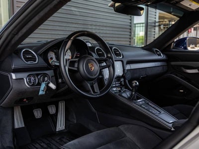 2020 Porsche 718 Cayman GT4