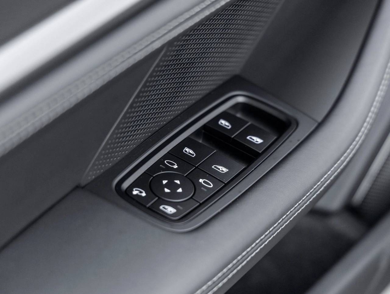 2026 Porsche Taycan Taycan Turbo