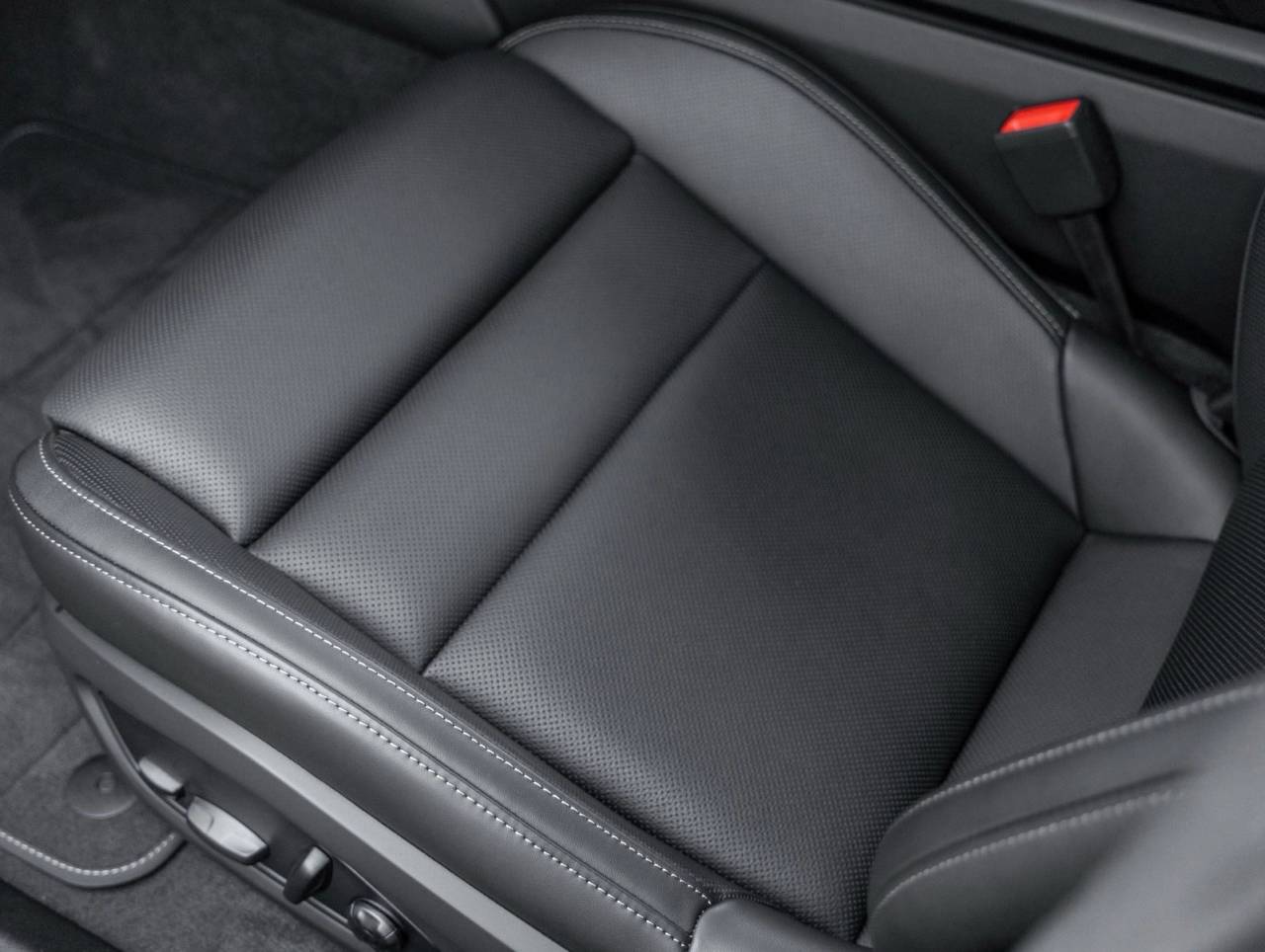 2026 Porsche Taycan Taycan Turbo