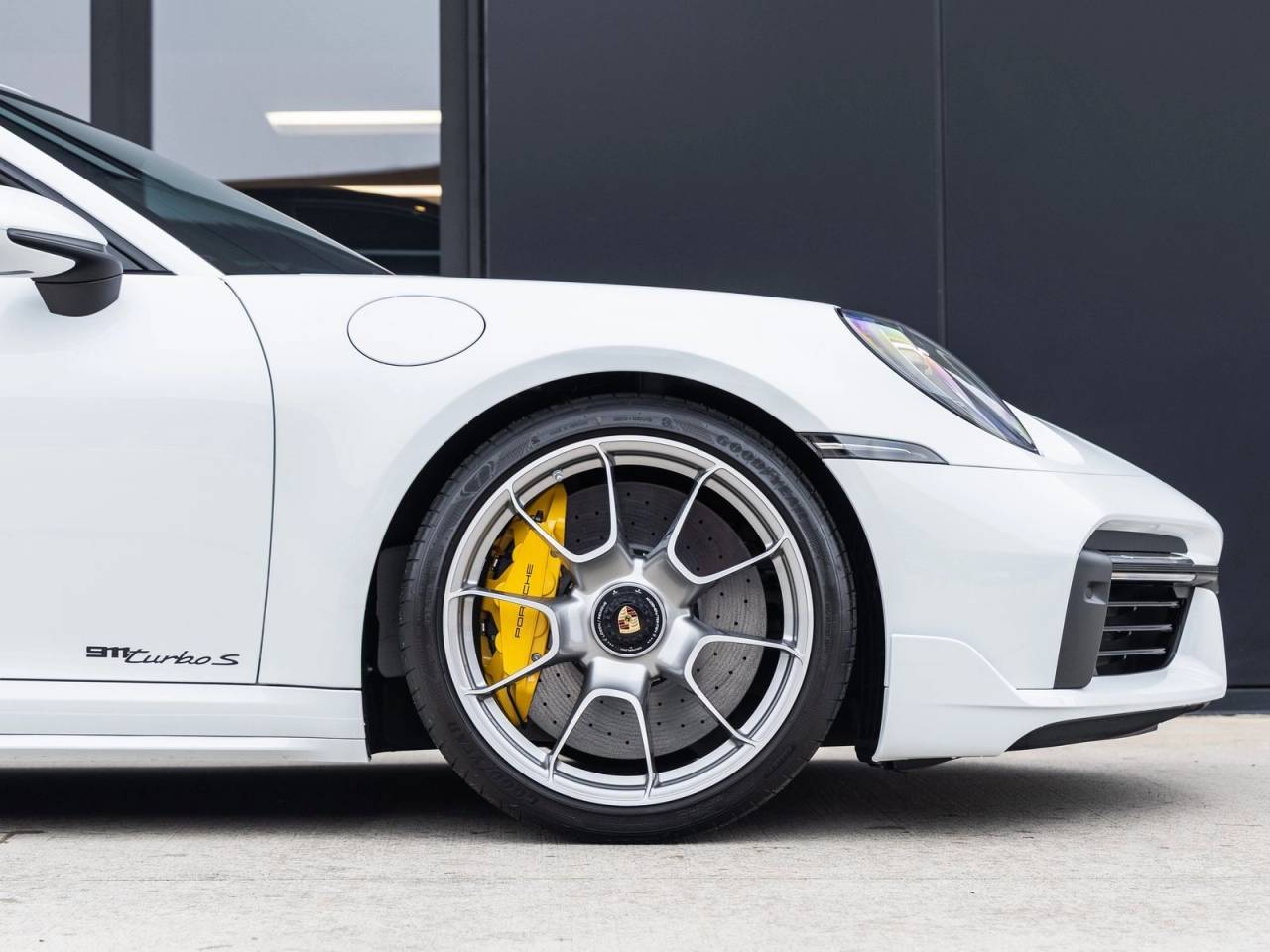 2022 Porsche 911 911 Turbo S (MY22)