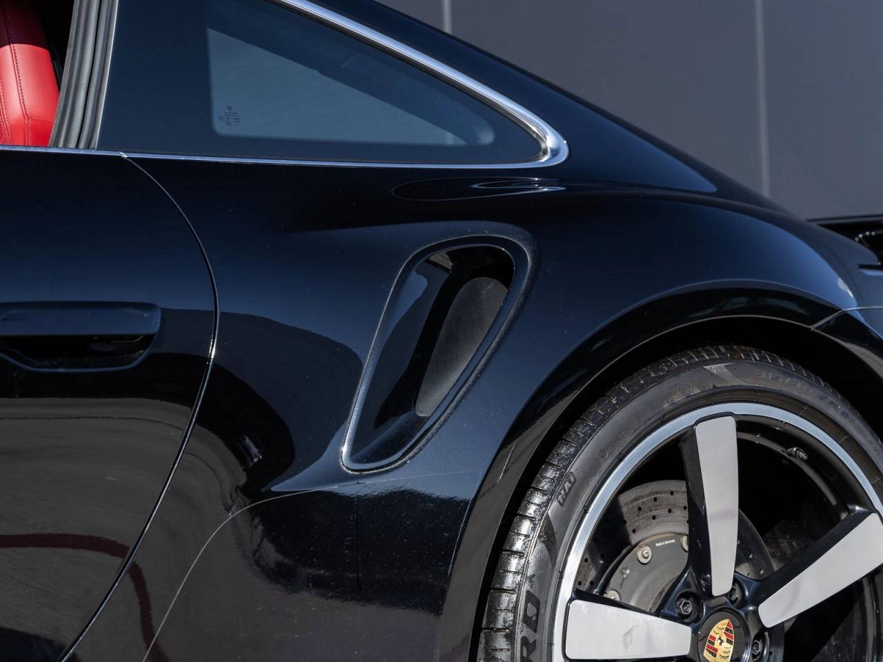 2025 Porsche 911 911 Turbo S