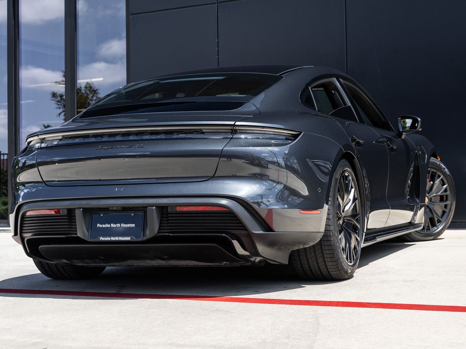 2022 Porsche Taycan Taycan GTS (MY22)