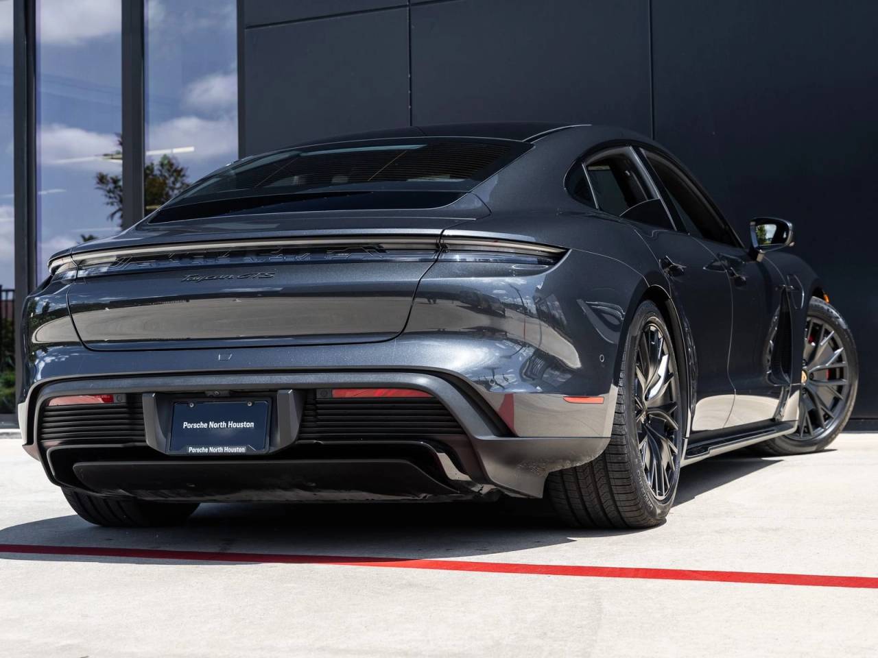 2022 Porsche Taycan Taycan GTS (MY22)