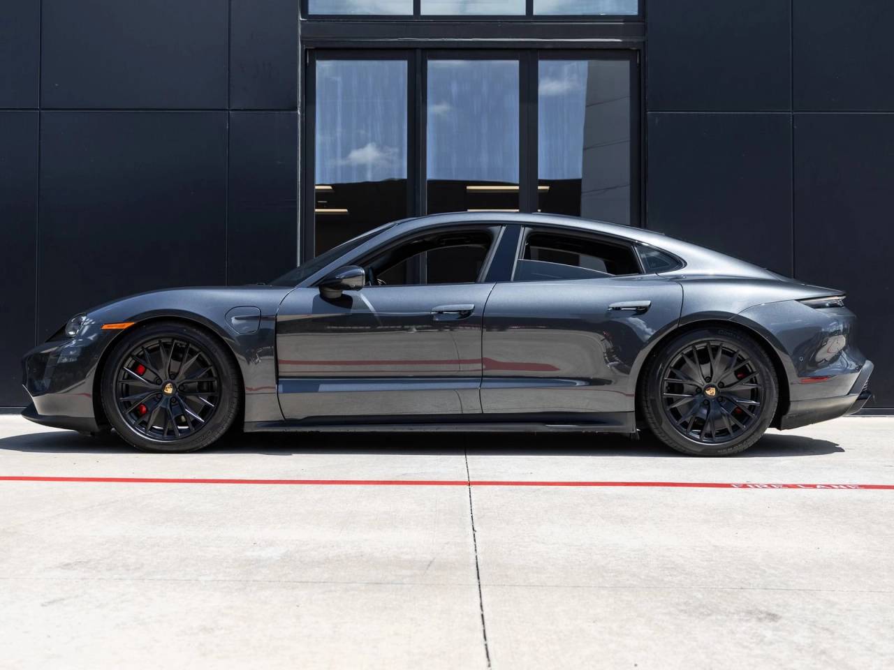 2022 Porsche Taycan Taycan GTS (MY22)