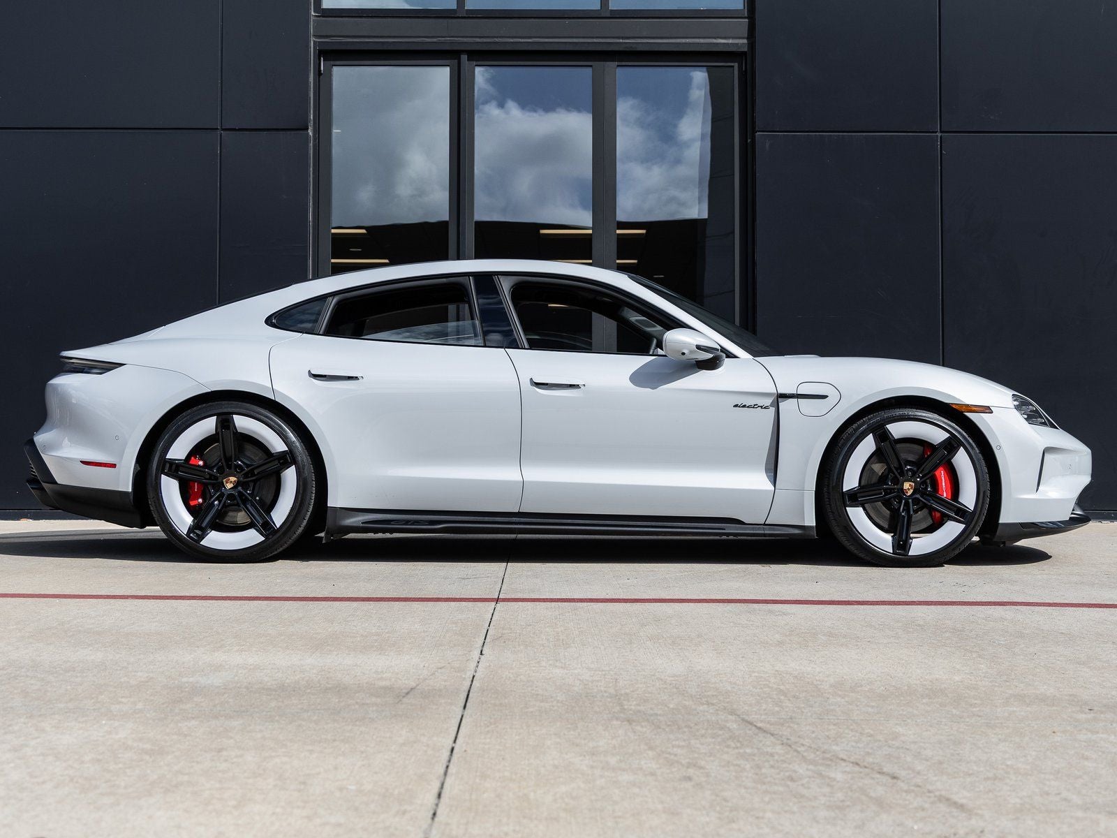 2025 Porsche Taycan Taycan GTS