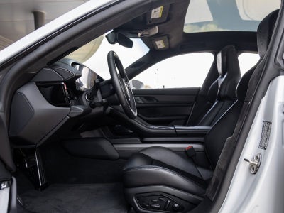 2025 Porsche Taycan Taycan GTS