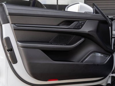 2025 Porsche Taycan Taycan GTS