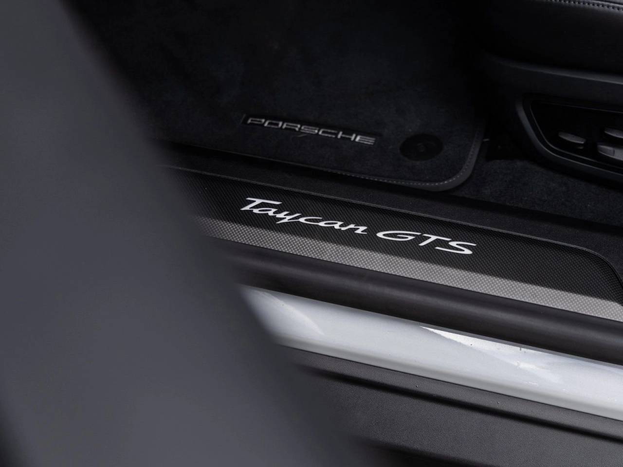 2025 Porsche Taycan Taycan GTS