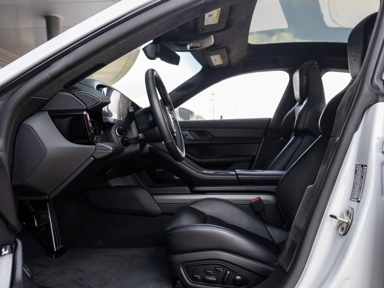 2025 Porsche Taycan Taycan GTS