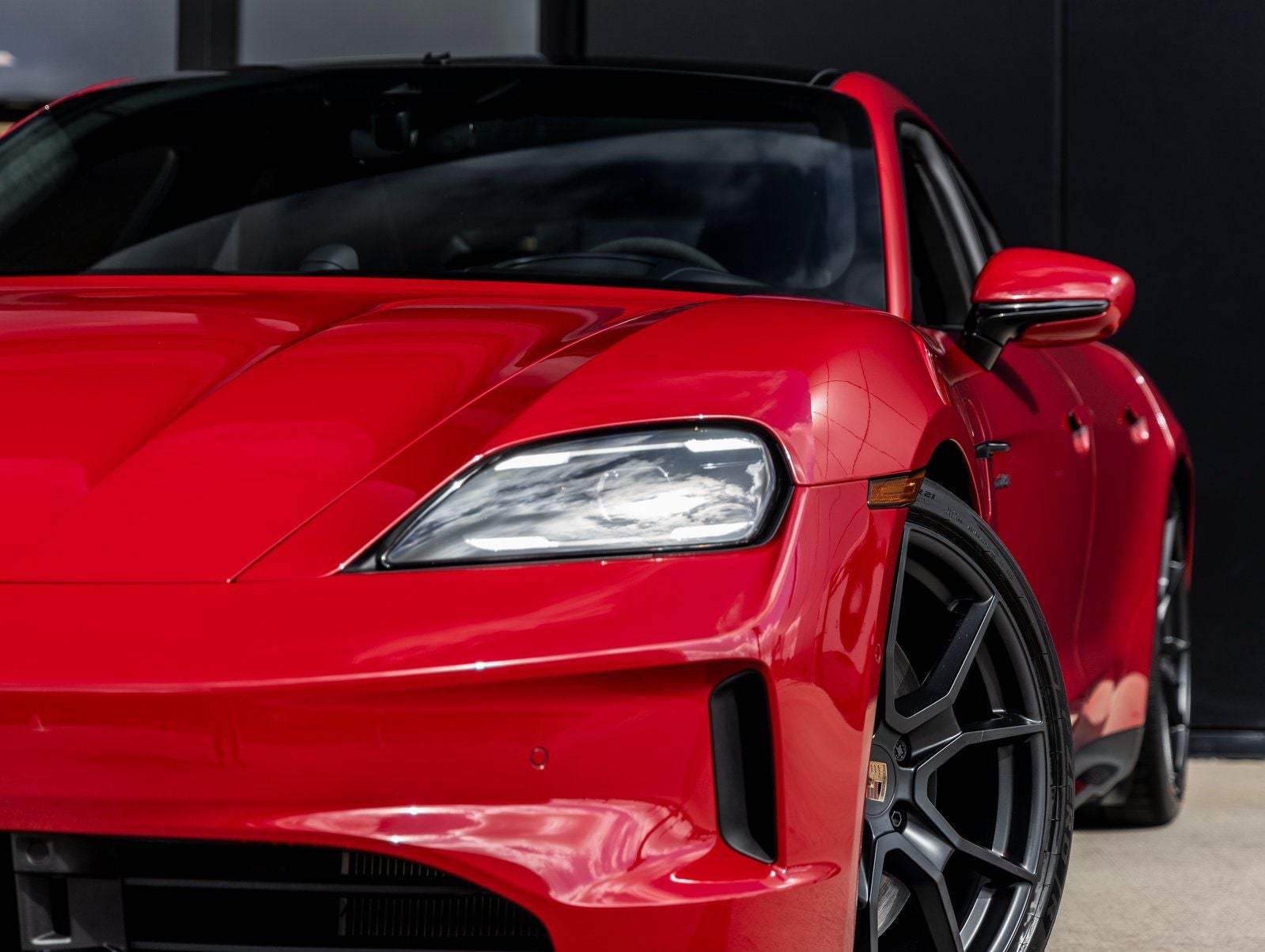 2025 Porsche Taycan Taycan GTS