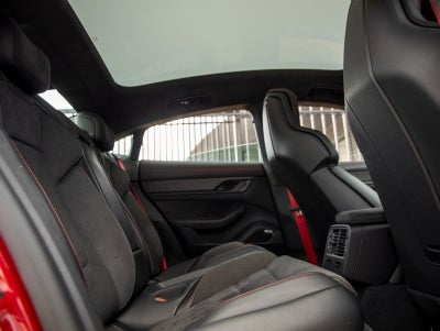 2025 Porsche Taycan Taycan GTS