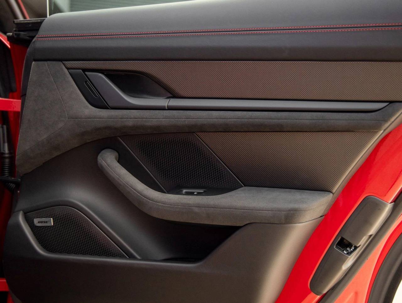 2025 Porsche Taycan Taycan GTS