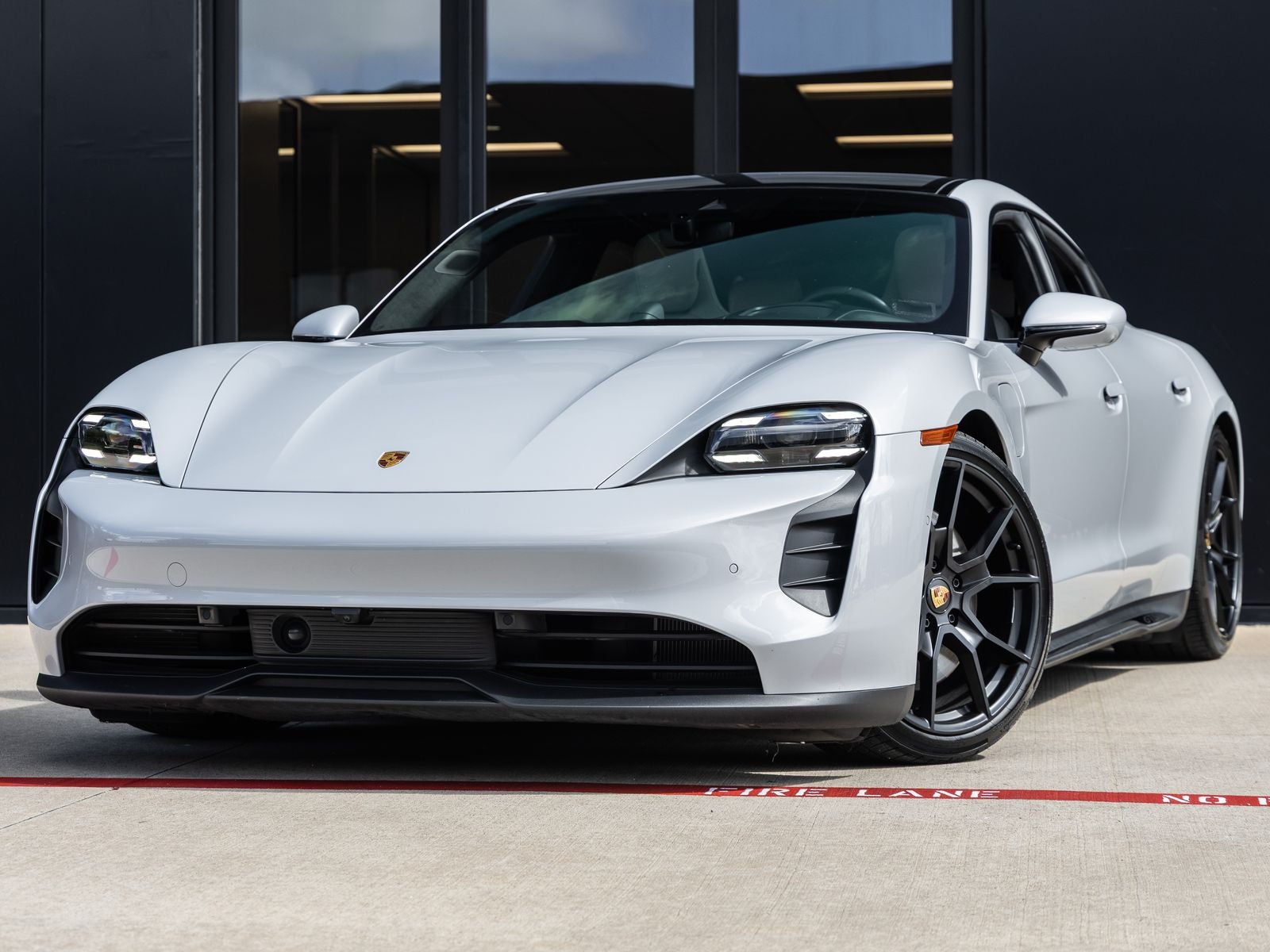 2024 Porsche Taycan Taycan GTS (MY24)
