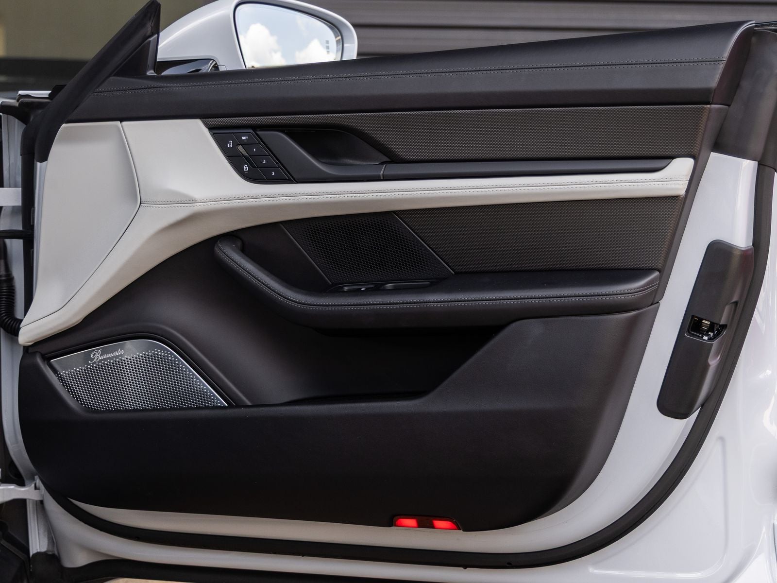 2024 Porsche Taycan Taycan GTS (MY24)