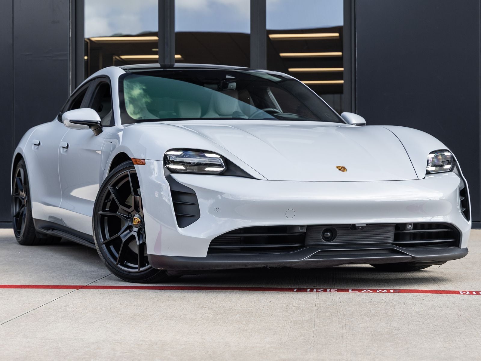 2024 Porsche Taycan Taycan GTS (MY24)
