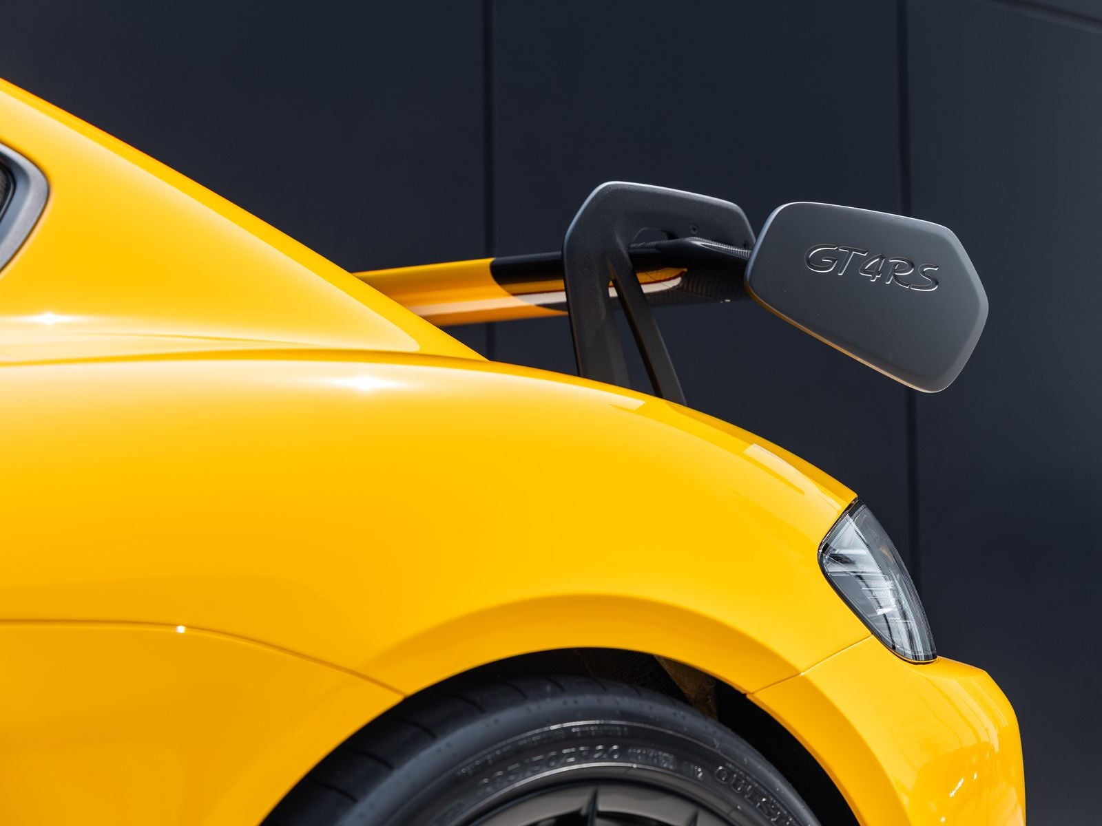 2025 Porsche 718 718 Cayman GT4 RS