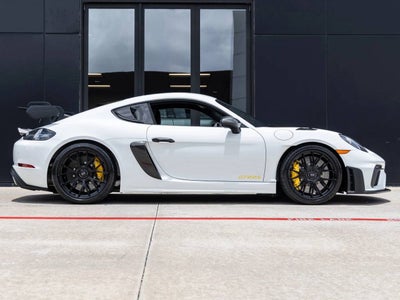 2025 Porsche 718 Cayman GT4 RS