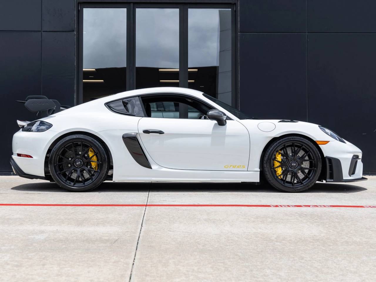 2025 Porsche 718 Cayman GT4 RS