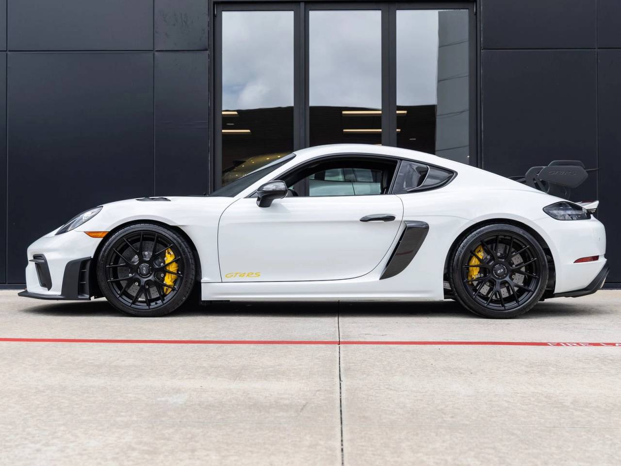 2025 Porsche 718 Cayman GT4 RS
