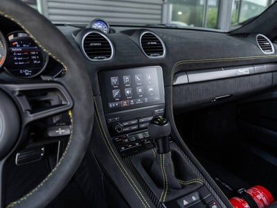 2025 Porsche 718 Cayman GT4 RS